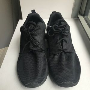 Nike Roshe One Sneakers